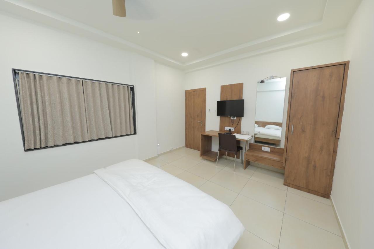 Hotel Revive Veraval 外观 照片
