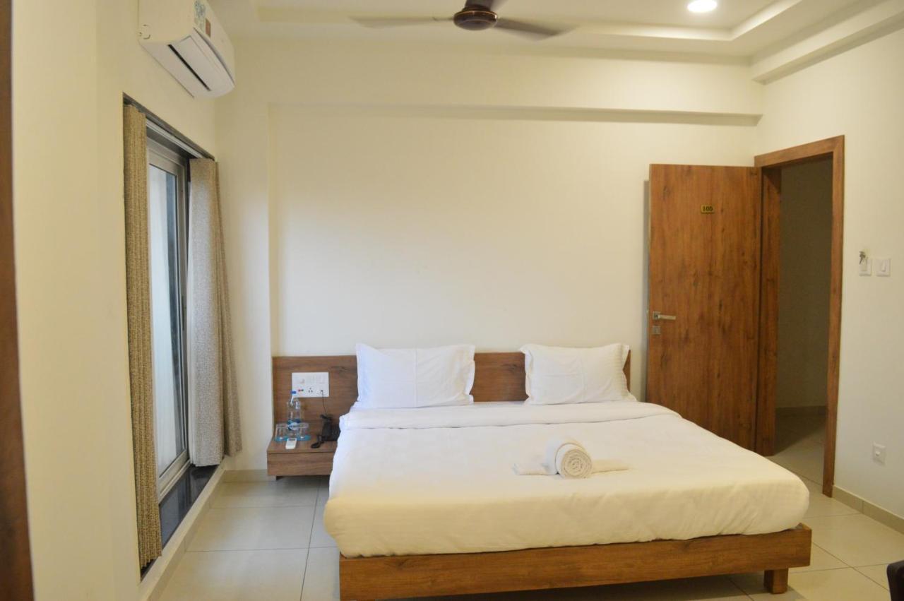 Hotel Revive Veraval 外观 照片