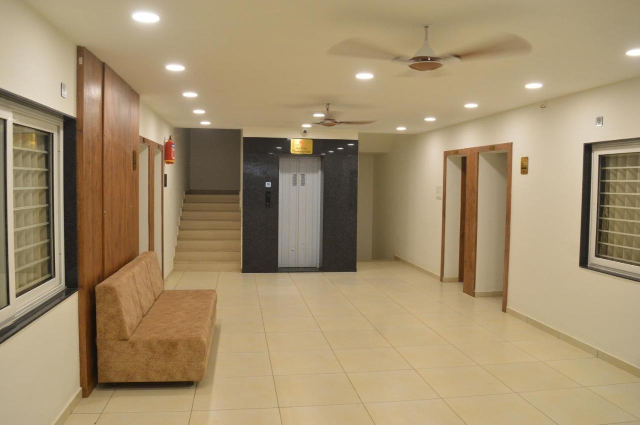 Hotel Revive Veraval 外观 照片