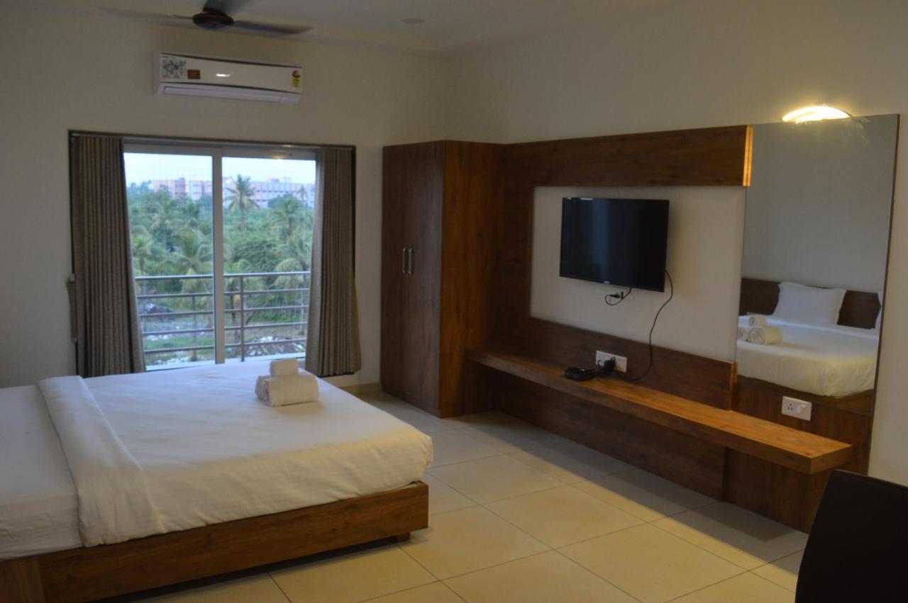 Hotel Revive Veraval 外观 照片
