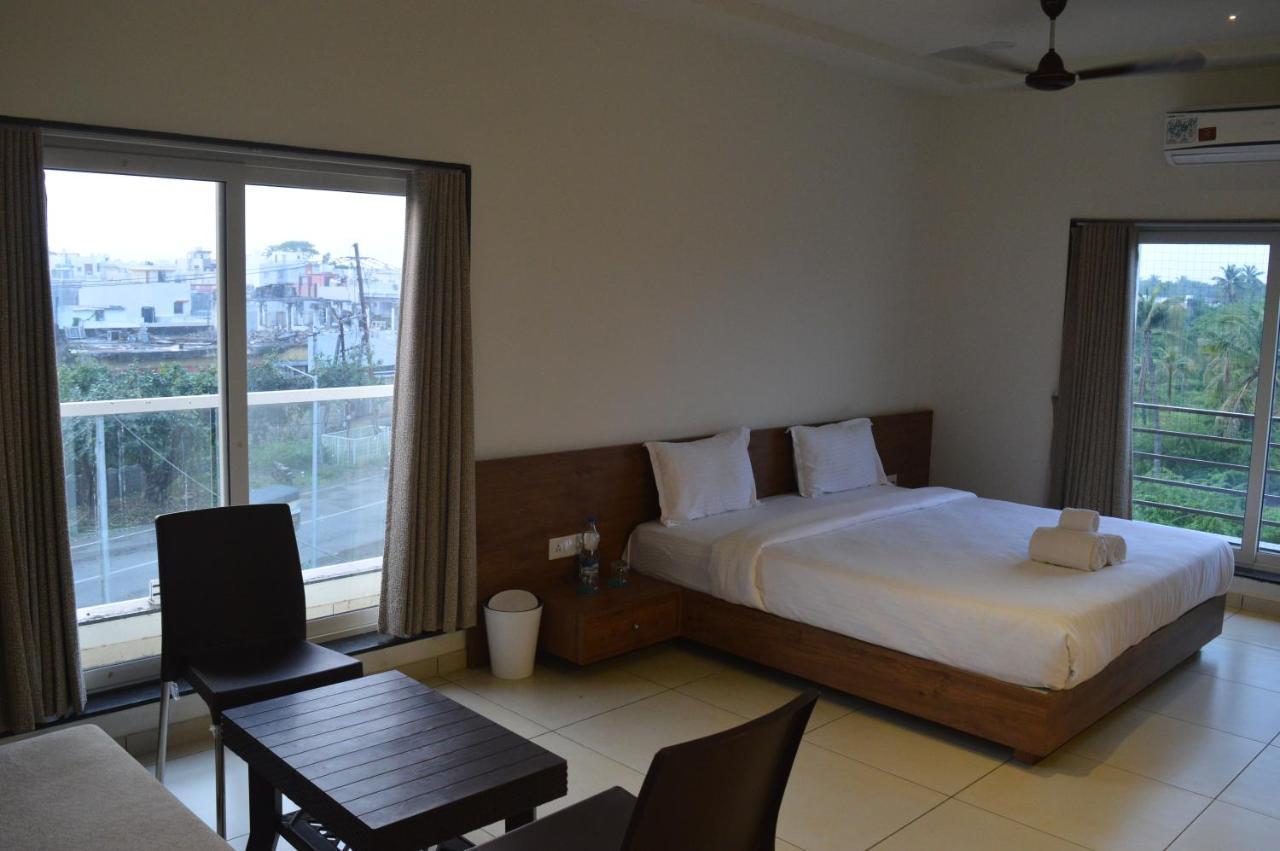 Hotel Revive Veraval 外观 照片
